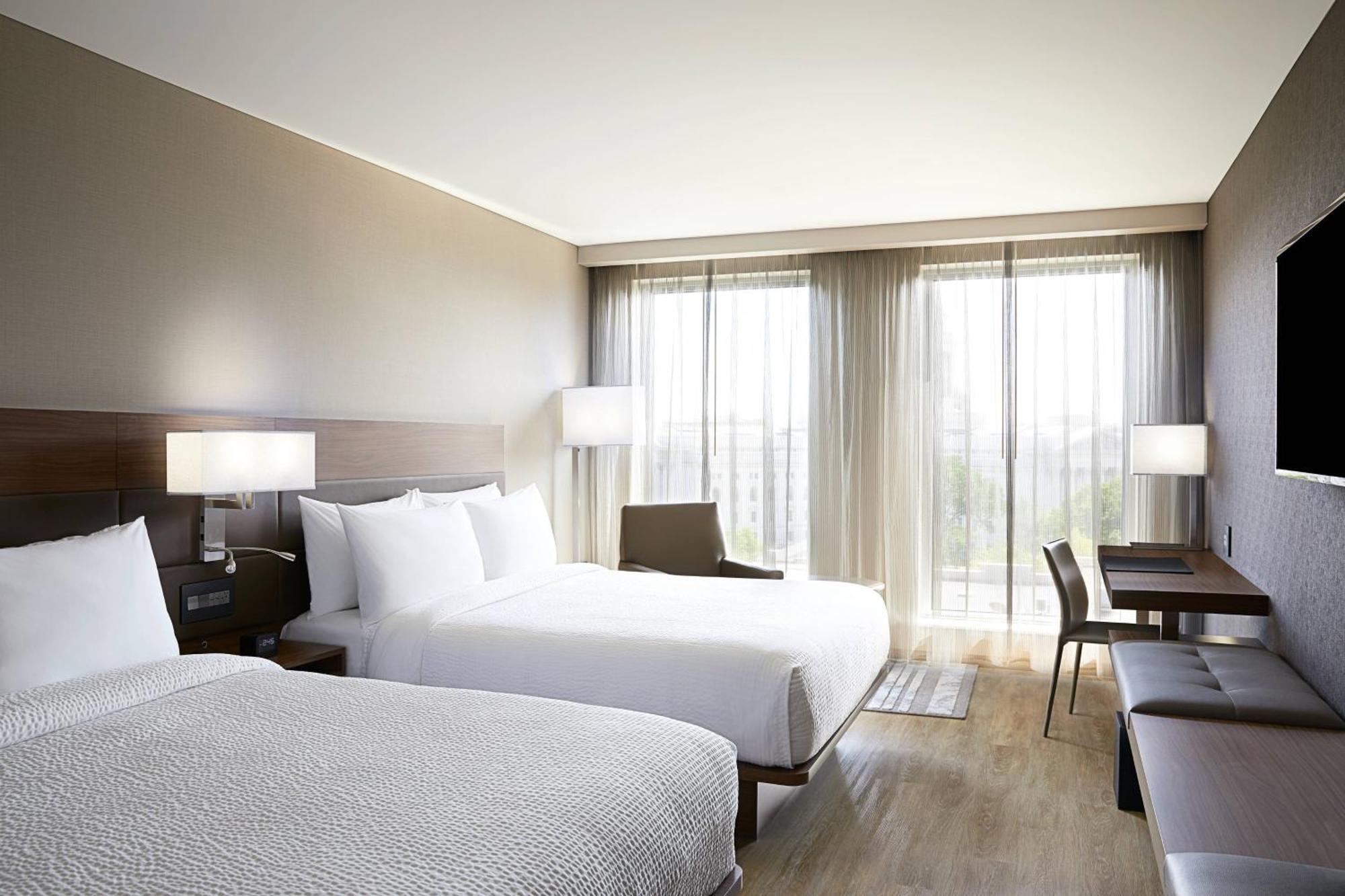 Ac By Marriott Downtown