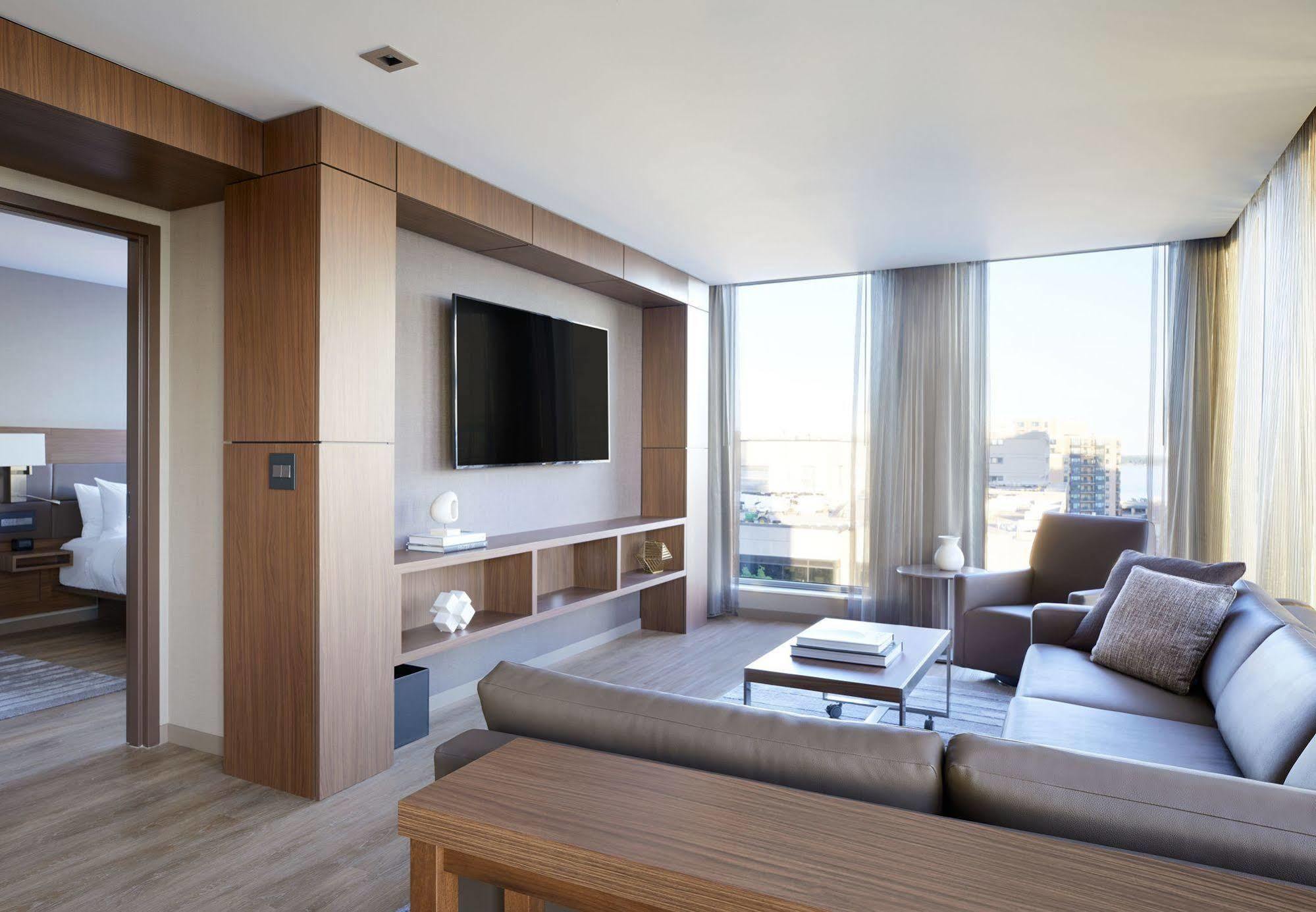 Ac By Marriott Downtown Hotel 4*