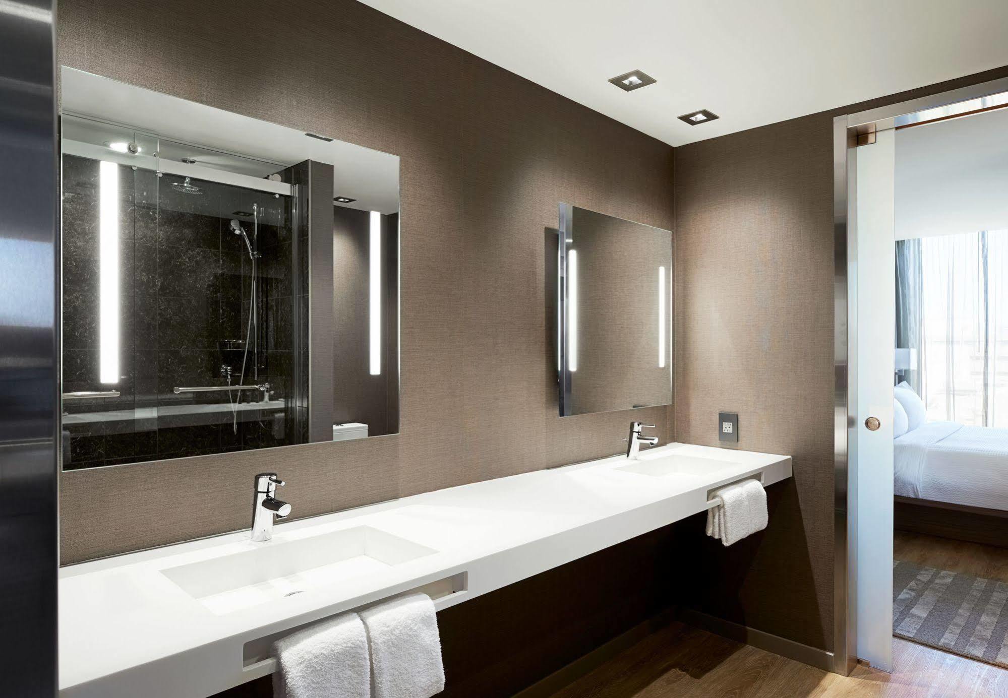 Ac By Marriott Downtown 4* Madison