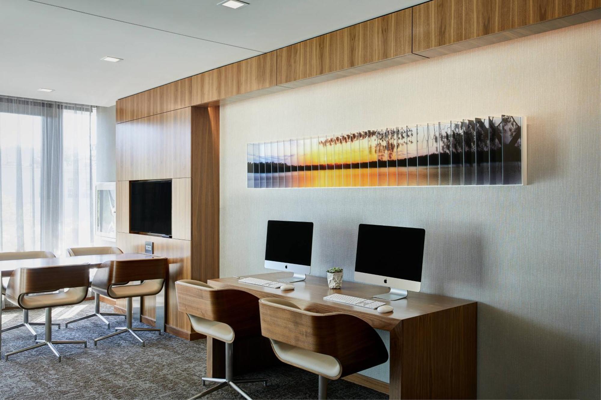 Ac By Marriott Downtown Hotel